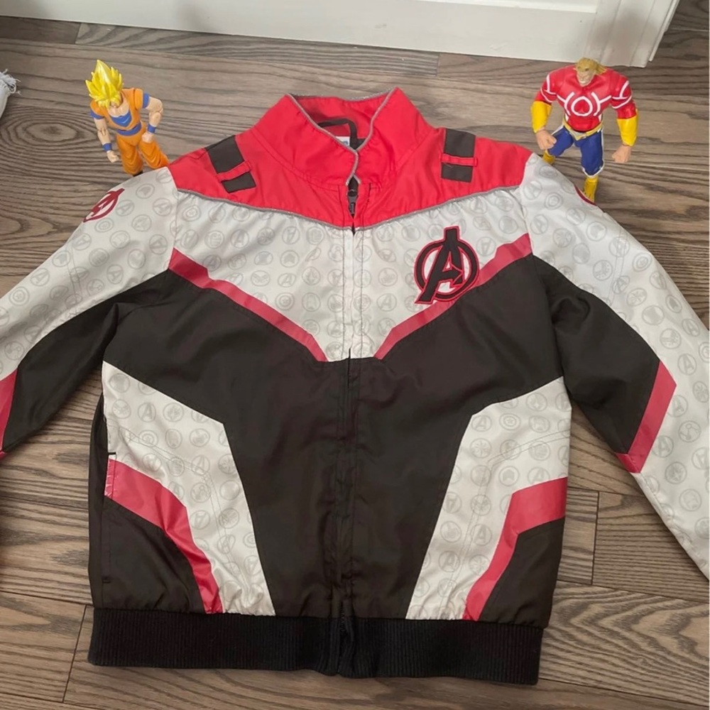 Windbreaker Disney Avenger
